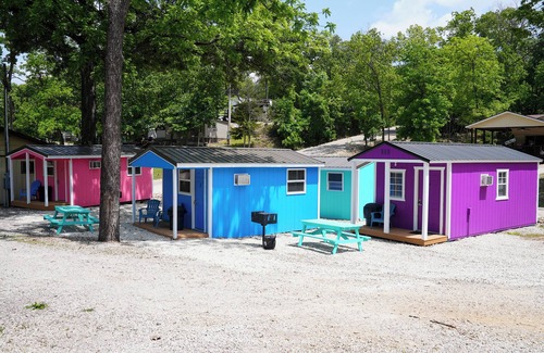 Sunrise Beach Cabin | Top-Rated Family Retreat at Franky and Louie's Cabin 3