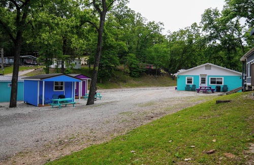 Sunrise Beach Cabin | Top-Rated Family Retreat at Franky and Louie's Cabin 3