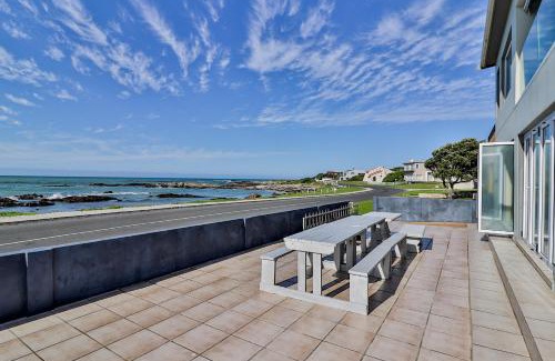 Franskraal House | Beachfront Retreat at Franskraal Heaven-On-Sea