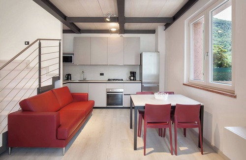 Campagnola Apartment | Frantoio a Monte: Pet-Friendly Retreat with Spa & Breakfast