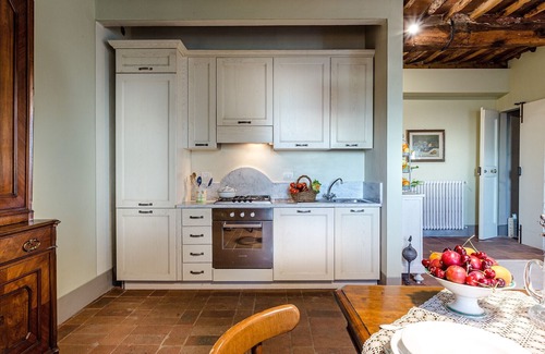 Capannori Villa | FRANTOIO: Romantic Farmhouse Apartment with Scenic Terrace