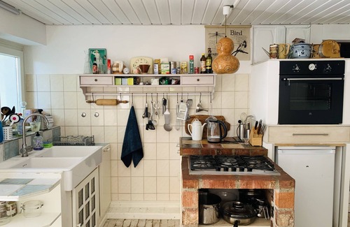 Pfinztal House | Charming Villa Nisa - Family and Pet Friendly Retreat