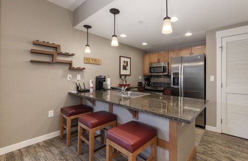 Winter Park Condo | Cozy Fraser Crossing/Founders Pointe Condo with Hot Tub