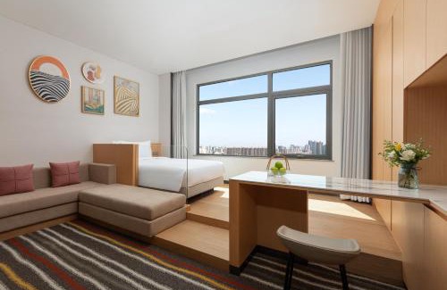 Yangpu Hotel | Elegant Fraser Place Wujiaochang with Private Pool & Spa
