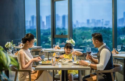 Bac Tu Liem Apartment | Premier Fraser Residence Hanoi with Spa and Pool Access
