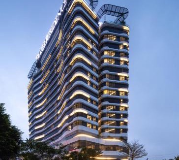 Bac Tu Liem Apartment | Premier Fraser Residence Hanoi with Spa and Pool Access