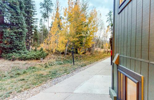 Fraser House | Experience Fraser's Mountain Fantasy: Family-Friendly Retreat