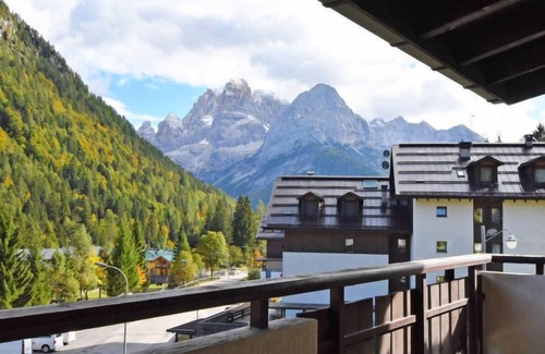 Madonna di Campiglio Apartment | Pet-Friendly Frassan with Spa and Lake View Amenities