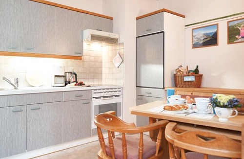 Leutasch Apartment | Cozy Frauenschuh: 2-Bedroom Retreat with Kitchen & More
