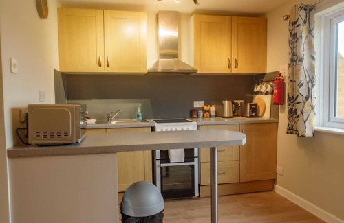 Torpoint Apartment | Freathy Apartment: Oceanfront Retreat with Heated Pool