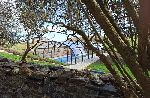 Torpoint Apartment | Freathy Apartment: Oceanfront Retreat with Heated Pool