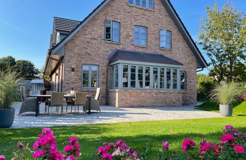 Midlum House | Family-Friendly Getaway at Fred auf Föhr - 4-Star Comfort
