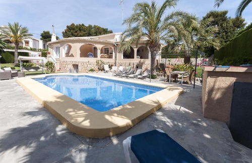 Balcon del Mar House | Family-Friendly Frederic Hotel with Pool Access