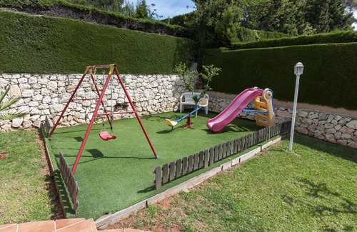 Balcon del Mar House | Family-Friendly Frederic Hotel with Pool Access