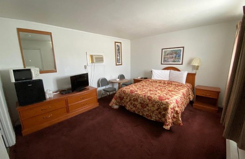 Fredonia Hotel | Comfortable Fredonia Inn: Family-Friendly Getaway