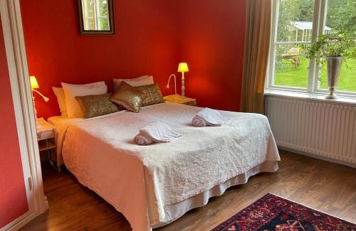 Axvall House | Discover Fredriksons Vilt, Vin & Pensionat with Ocean Views