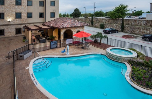 Irving Condo | Enjoy Free Breakfast & Fitness Near DFW Airport!