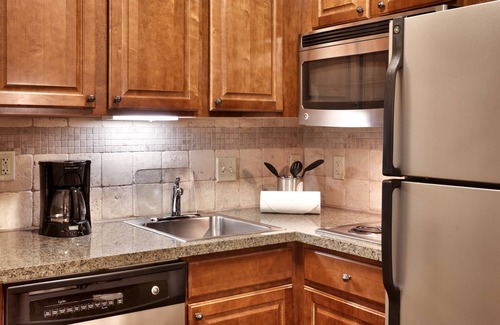 West Omaha Apartment | Top-Rated Hotel with Pool, Hot Tub & Free Breakfast