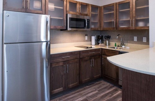 Pecos Apartment | Enjoy Free Breakfast, Pool & Gym for Business Travelers