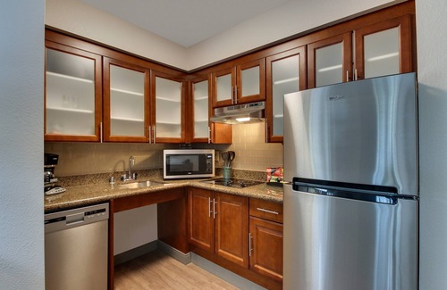 Grant Creek Apartment | Start Your Day with Free Breakfast & Enjoy the Pool!