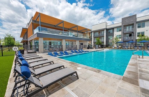 Fort Worth Apartment | Inviting Retreat with King Bed & Resort Style Pool