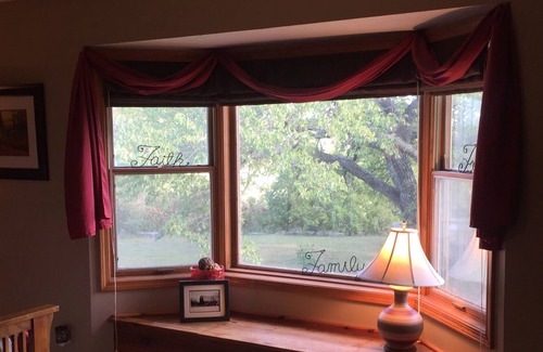 St. George House | FREE cleaning w/ min 3 day stay in June! 10-acres hot tub! Sleeps 15. Clean Fun!
