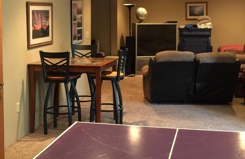 St. George House | FREE cleaning w/ min 3 day stay in June! 10-acres hot tub! Sleeps 15. Clean Fun!