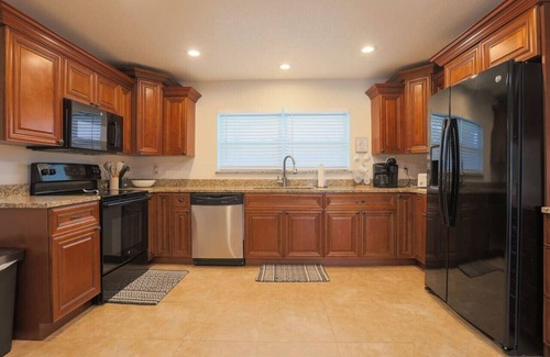 Apollo Beach House | Private Heated Pool Retreat with Oceanfront Views