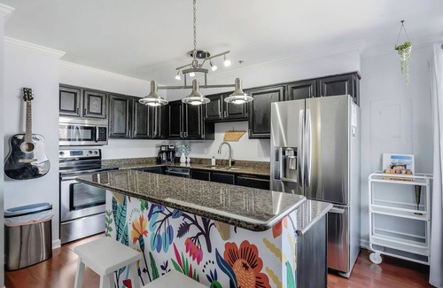 Rutledge Hill House | Prime Location Near Broadway with Free Parking & Pool