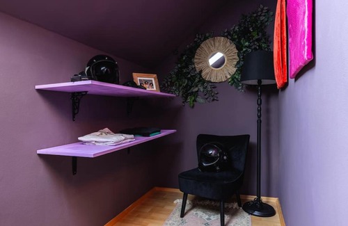 Vienna House | Free Parking-3BR-200m2 House-AC-1000m2 Garden