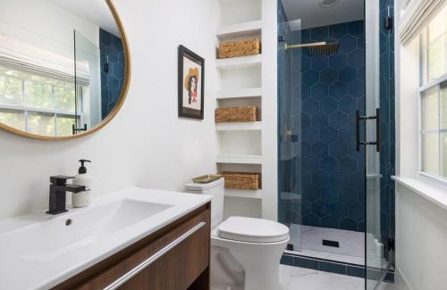Central East Austin House | Discover Family-Friendly Comfort at Red Door by Portoro