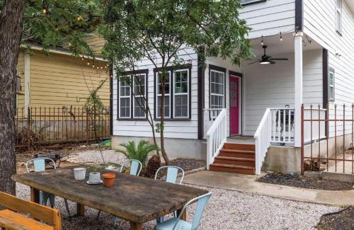 Central East Austin House | Discover Family-Friendly Comfort at Red Door by Portoro