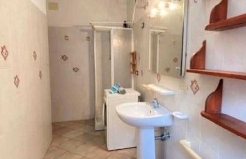 Badualga Apartment | Ideal Family Retreat: Free Parking & BBQ Just Minutes from the Sea