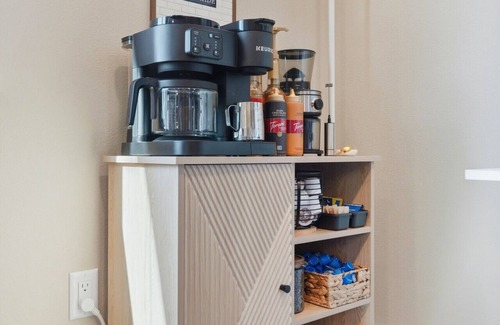 Coeur d'Alene Apartment | Free Parking, Coffee Bar, Gym