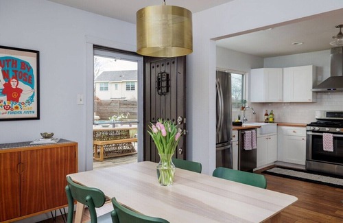 MLK House | Unforgettable Stay in East Austin with Cowboy Pool & Parking