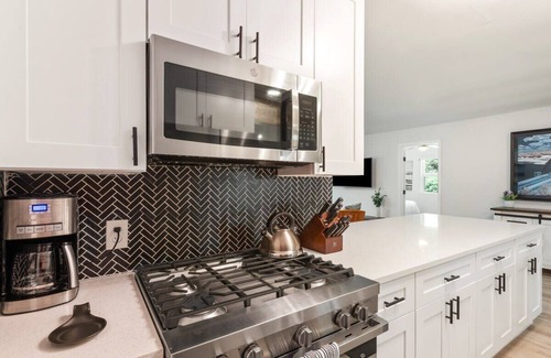 Franklin Park House | Discover 3BR Oasis - Dove Springs, Perfect for Pets & Families
