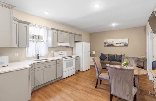 Utica Apartment | Ideal Family Retreat with Ocean View in Utica, NY