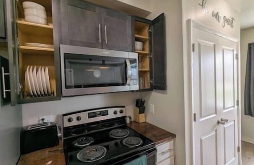 New Center Detroit Apartment | Free Parking & Mins to Downtown!