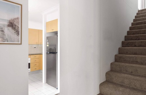 Pyrmont Apartment | Free Parking on Cross, 5 mins to Star and Darling Harbour