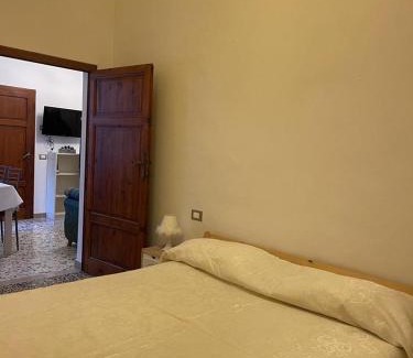 Suvereto Apartment | Top-Rated Tosca Apartment: Family-Friendly Retreat Awaits