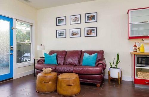 Travis Heights House | Discover Travis Heights | Merlin - Portoro with Free Parking
