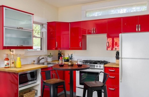Travis Heights House | Discover Travis Heights | Merlin - Portoro with Free Parking