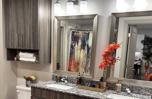 Northeast Houston Apartment | Convenient Stay with Free Parking, Wifi & Ocean View