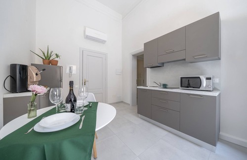 Old Town Apartment | Cozy Apartment in Modena with Free Parking and Breakfast