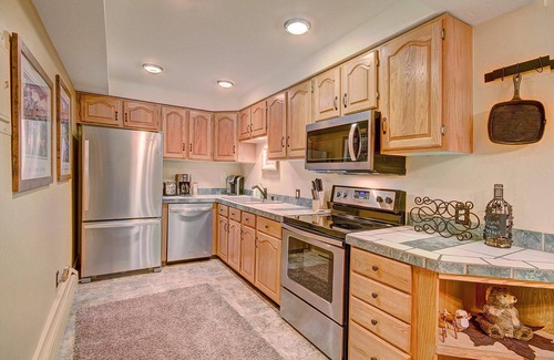 Warrior's Mark Condo | Experience Peak 9: Top-Rated Unit with Pool & Hot Tubs