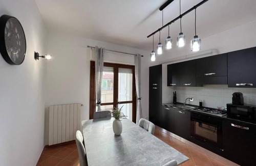 Fiumicino Apartment | Relaxing Stay with Free Wi-Fi & Netflix Near the Beach