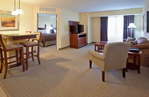 Elkhart Condo | Enjoy Free Breakfast & Wi-Fi with Indoor Pool Access