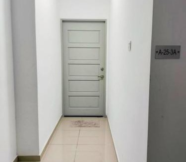 Sitiawan Apartment | Relaxing Stay at The Venus Apartment with Oceanfront Views