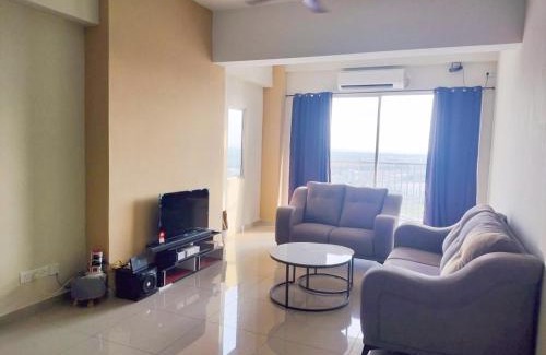 Sitiawan Apartment | Relaxing Stay at The Venus Apartment with Oceanfront Views