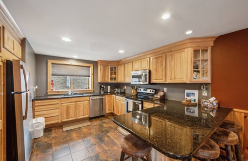 North Creek House | Freebern 18B - Renovated one-of-a-kind with Adirondack style 3 Bedroom Townhouse by The Summit at Gore Mountain